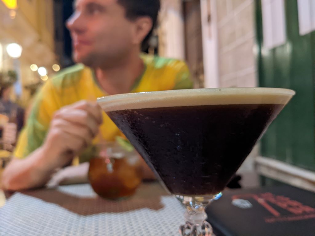 Espresso Martini gegen harte Währung