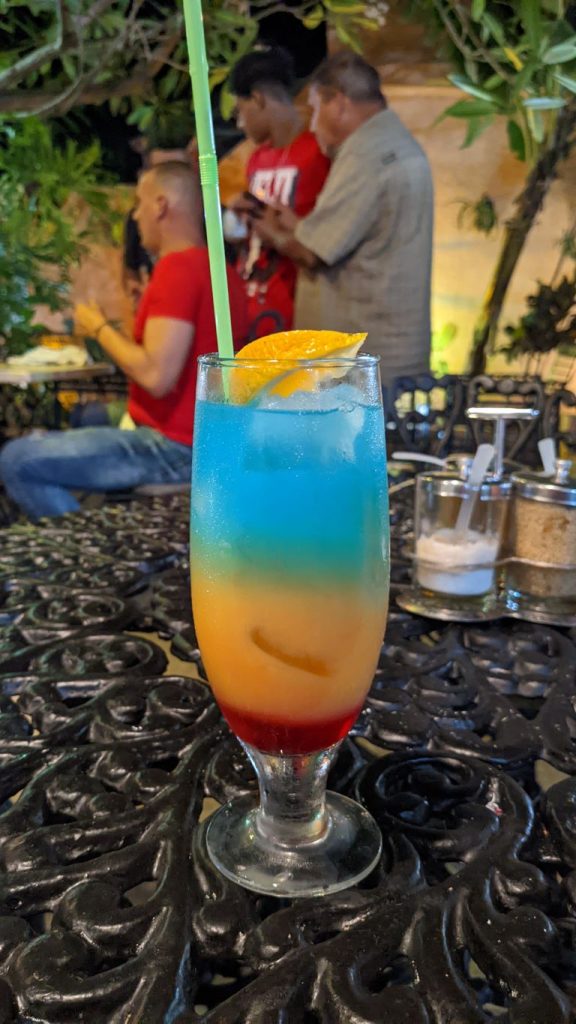 Lokaler Cocktail namens Trinidad Colonial